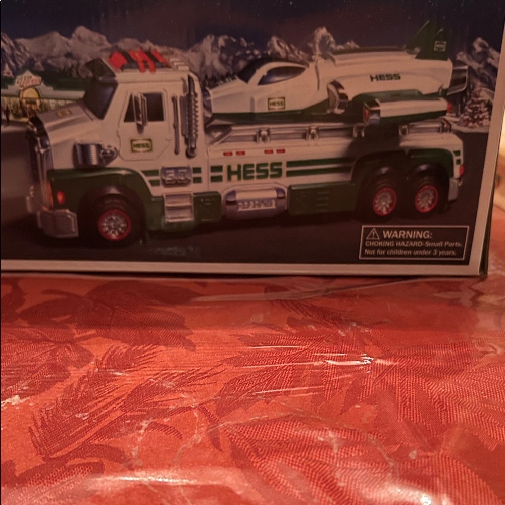 Hess 2014 Toy Truck & Space Cruiser With Scout